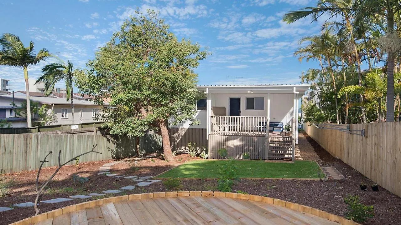 Holiday home 35 Moreton Parade Kings Beach Qld Caloundra